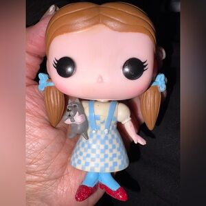 DORTHY & TOTO FUNKO POP WIZARD OF OZ COLLECTABLE